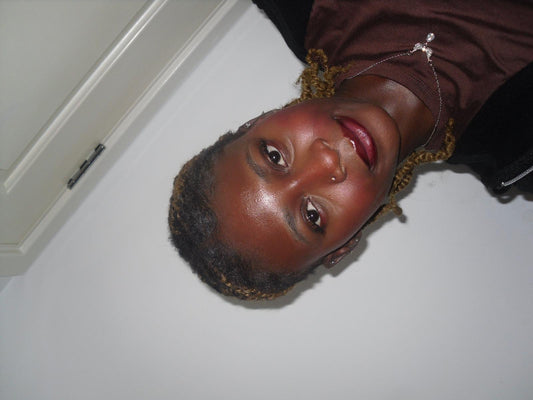 Shade 11 lipliner