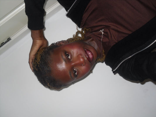 Shade 11 lipliner